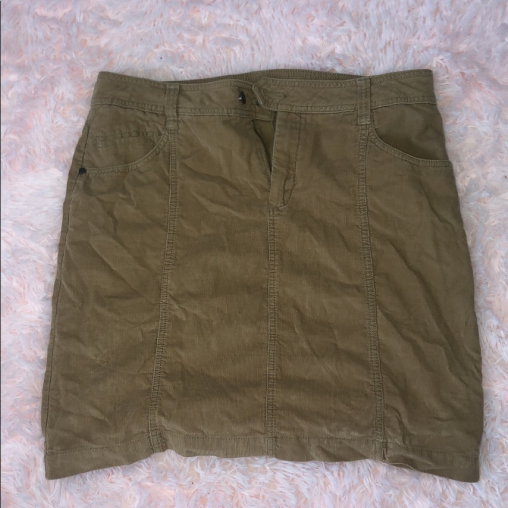 Faded Glory size 16 tan skirt
